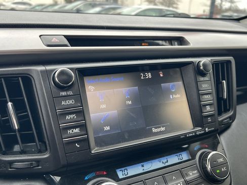 Used 2017 Toyota RAV4 Limited image 15