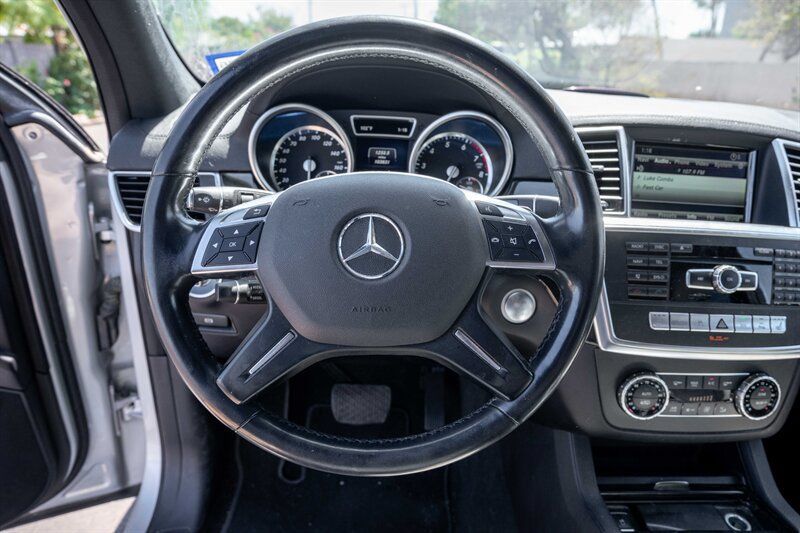 Used 2016 Mercedes-Benz GL 450 4MATIC image 12