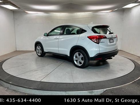 Used 2016 Honda HR-V LX image 3