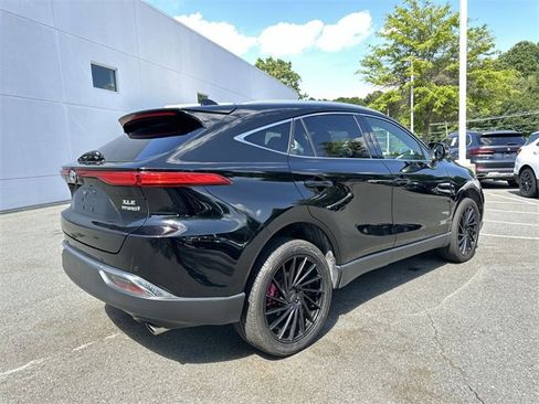 Used 2021 Toyota Venza XLE image 5