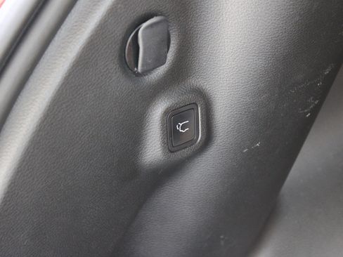 Used 2022 Jeep Compass Limited w/ (RED) Package image 31