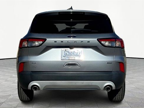Used 2022 Ford Escape SE image 4