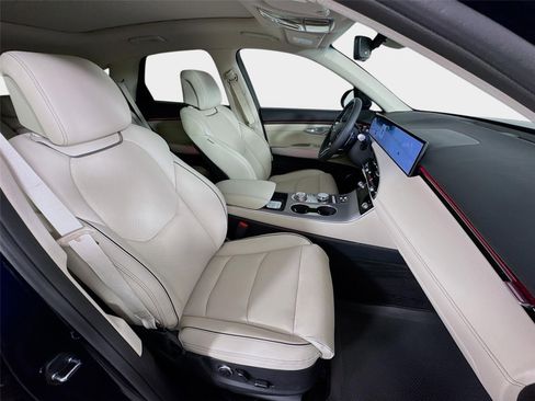 New 2026 Genesis GV70 2.5T Advanced AWD/4WD image 30