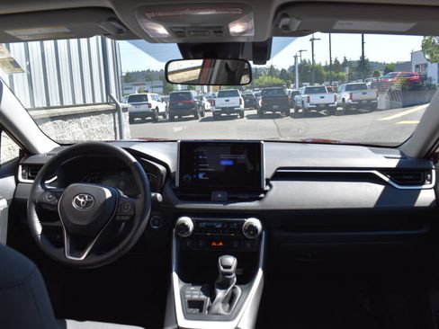 Certified 2025 Toyota RAV4 XLE w/ Convenience Package AWD/4WD image 25