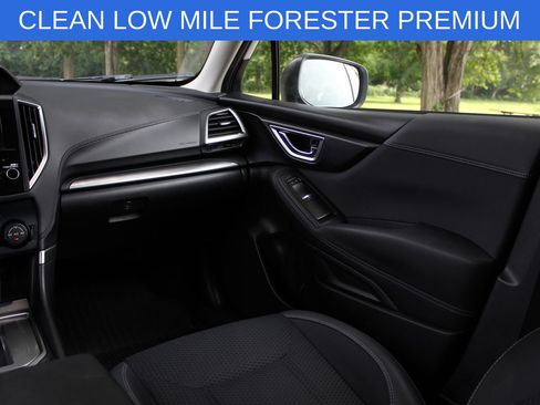 Used 2020 Subaru Forester Premium AWD/4WD image 11