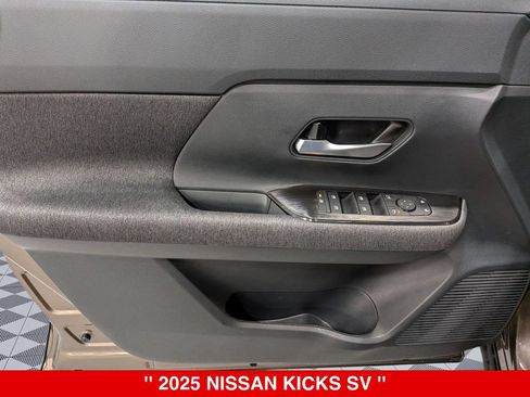 Certified 2025 Nissan Kicks SV w/ SV Premium Package AWD/4WD image 15