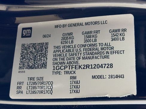 Used 2024 Chevrolet Colorado ZR2 w/ ZR2 Convenience Package III AWD/4WD image 29