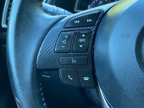 Used 2016 MAZDA MAZDA3 i Touring w/ Popular Equipment Package FWD image 21
