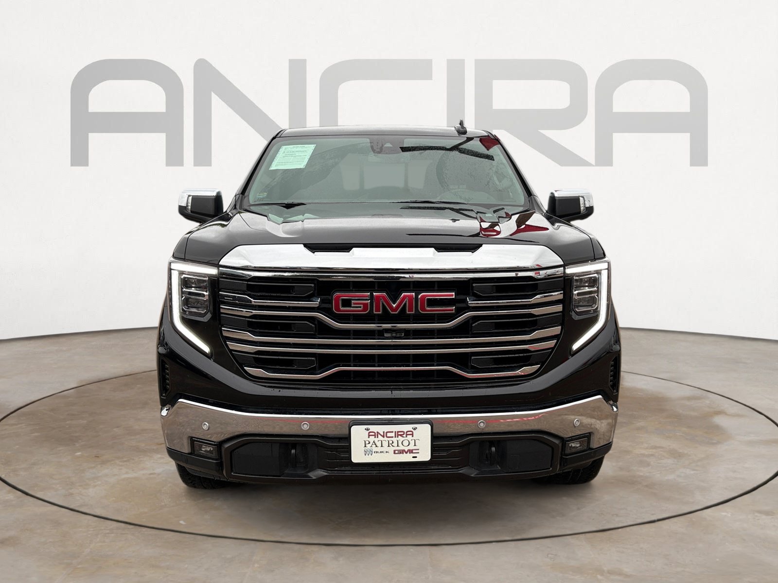 Used 2024 GMC Sierra 1500 SLT AWD/4WD image 5