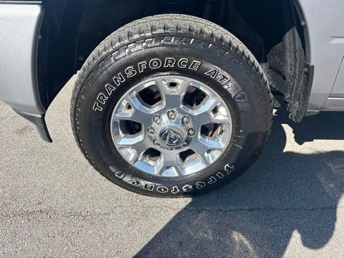 Used 2024 RAM 2500 Laramie AWD/4WD image 9