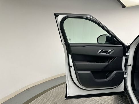 New 2026 Land Rover Range Rover Velar Belgravia AWD/4WD image 17