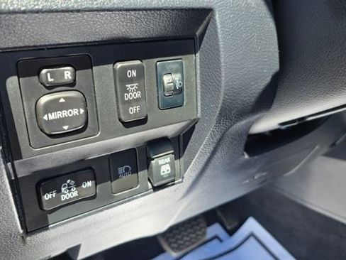 Used 2020 Toyota Tundra SR5 image 18