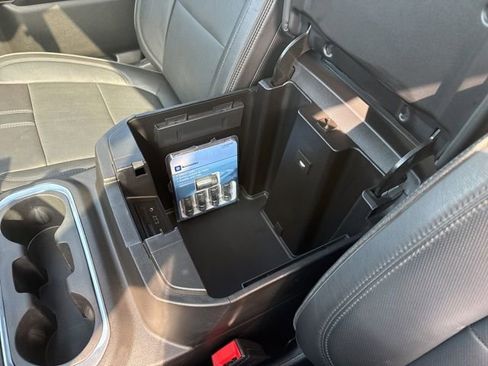 Used 2021 Chevrolet Silverado 1500 High Country w/ Technology Package image 33