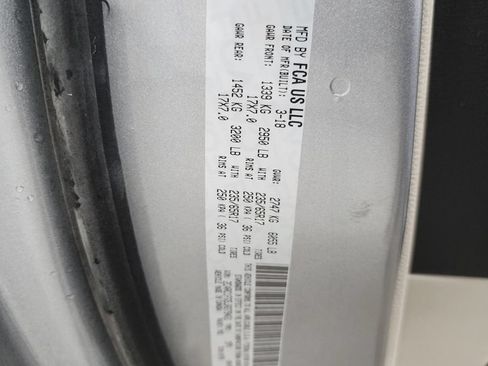 Used 2018 Chrysler Pacifica Touring Plus FWD image 42