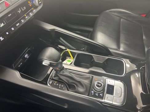 Used 2022 Kia Telluride LX image 19