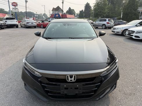 Used 2019 Honda Accord Sport image 2