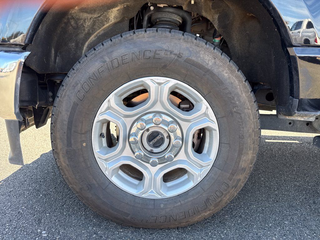 Used 2025 Ford F250 XLT w/ FX4 Off-Road Package AWD/4WD image 32