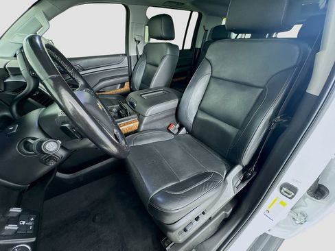 Used 2019 Chevrolet Suburban Premier AWD/4WD image 11