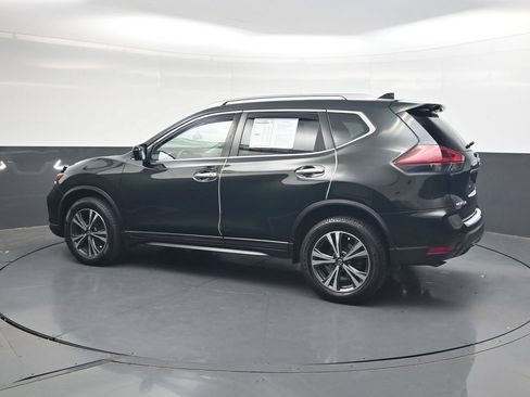 Used 2019 Nissan Rogue SV w/ Premium Package AWD/4WD image 8