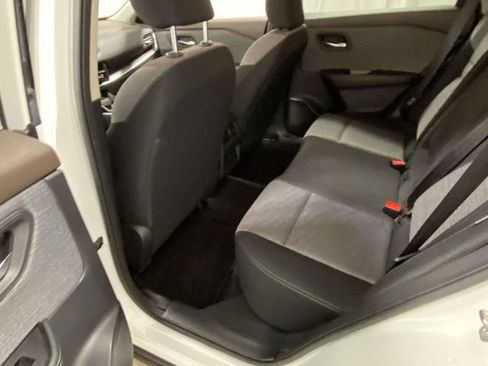 Used 2023 Nissan Rogue SV image 8