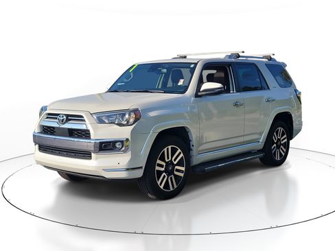 Used 2021 Toyota 4Runner Limited AWD/4WD image 3