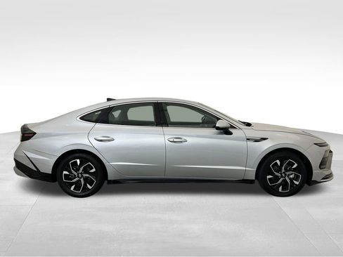 Used 2025 Hyundai Sonata SEL FWD image 7