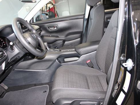 Certified 2025 Honda HR-V LX image 12