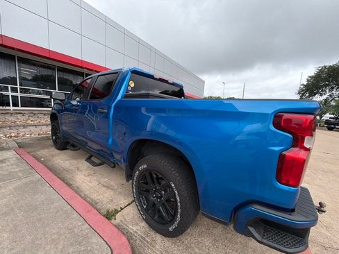 Used 2023 Chevrolet Silverado 1500 Custom w/ LPO, Dark Essentials Package RWD image 3