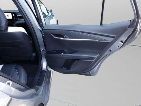 Used 2025 Toyota Camry SE FWD image 18