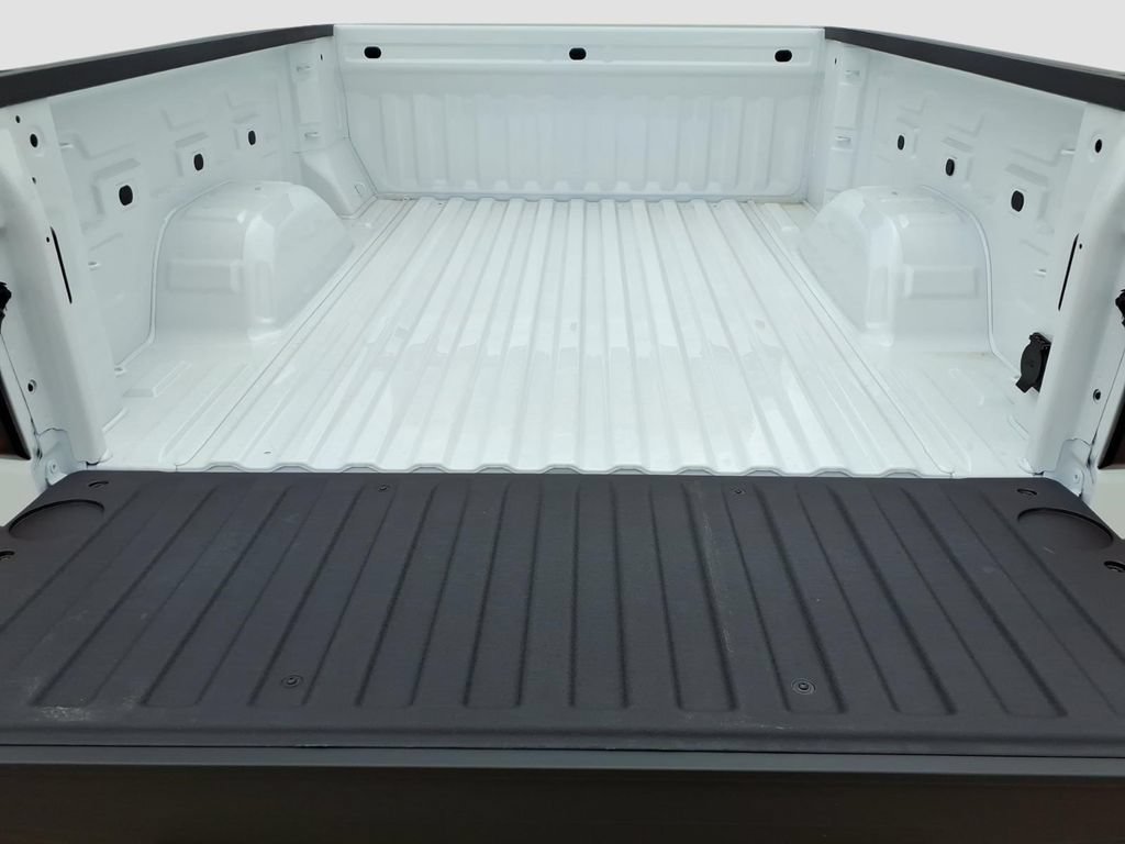 New 2026 GMC Sierra 1500 SLE RWD image 8