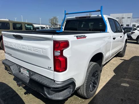 Used 2020 Chevrolet Silverado 1500 LT Trail Boss image 3