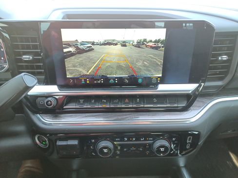 Used 2024 Chevrolet Silverado 3500 LTZ w/ LTZ Convenience Package AWD/4WD image 14