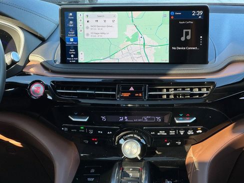 Used 2025 Acura MDX SH-AWD w/ Technology Package image 16