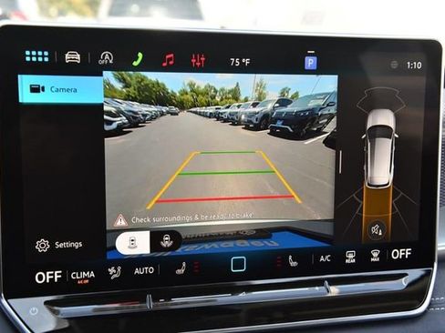 New 2026 Volkswagen Tiguan SE FWD image 13