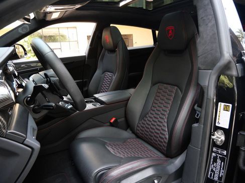 Used 2023 Lamborghini Urus S AWD/4WD image 24
