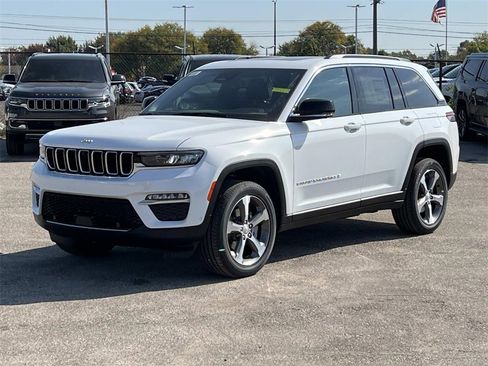 New 2025 Jeep Grand Cherokee Limited image 6