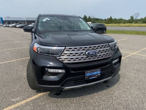 Used 2023 Ford Explorer Limited w/ Limited Technology Package AWD/4WD image 3