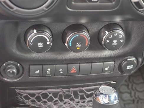 Used 2017 Jeep Wrangler Unlimited Sport w/ Quick Order Package 24S AWD/4WD image 29