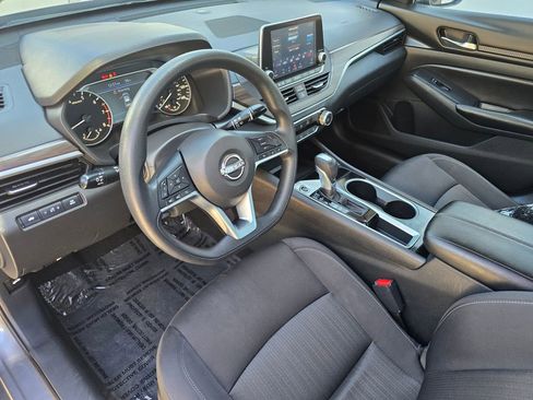 Used 2024 Nissan Altima 2.5 SV FWD image 20