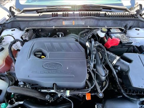 Used 2017 Ford Fusion SE w/ Fusion SE Technology Package FWD image 31