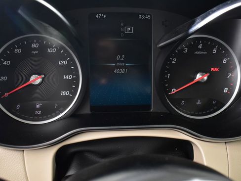 Used 2020 Mercedes-Benz GLC 300 4MATIC image 28