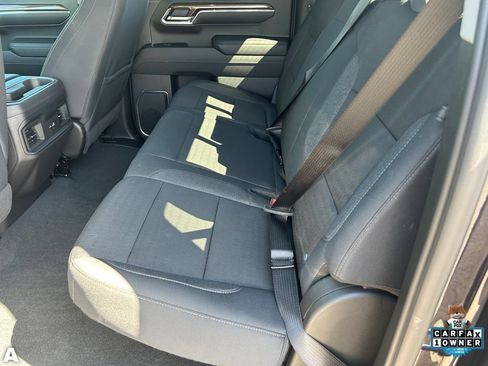 Used 2024 Chevrolet Silverado 1500 LT Trail Boss w/ Convenience Package II AWD/4WD image 16