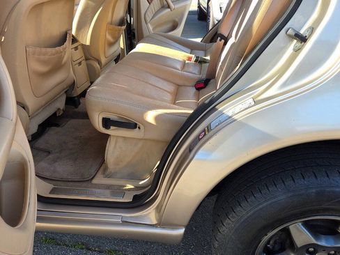 Used 2001 Mercedes-Benz ML 320 4MATIC image 32