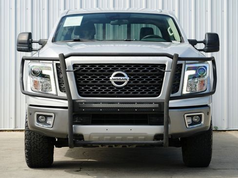 Used 2019 Nissan Titan PRO-4X w/ Pro-4x Utility Package image 6