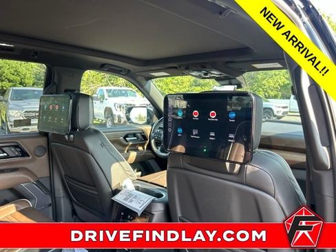 Used 2026 GMC Yukon Denali Ultimate AWD/4WD image 9