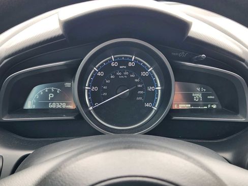 Used 2020 Toyota Yaris LE image 16