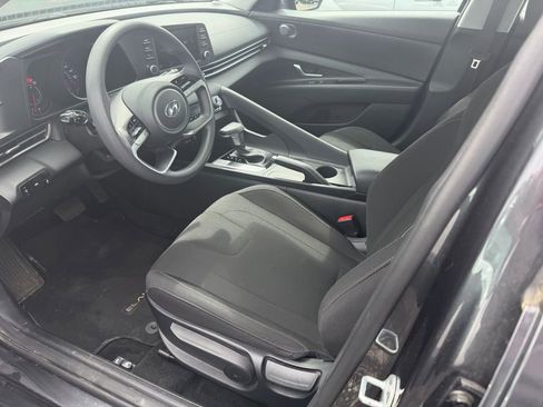 Used 2021 Hyundai Elantra SEL FWD image 6