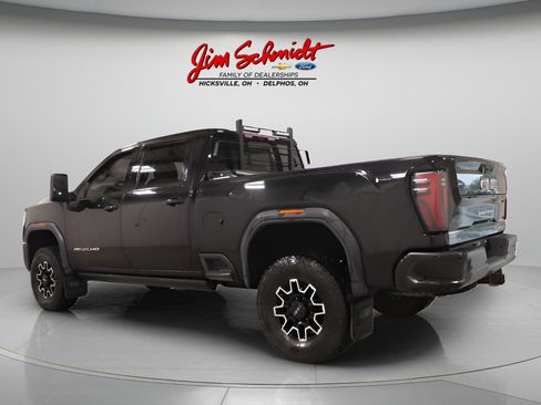 Used 2024 GMC Sierra 2500 AT4X AWD/4WD image 4