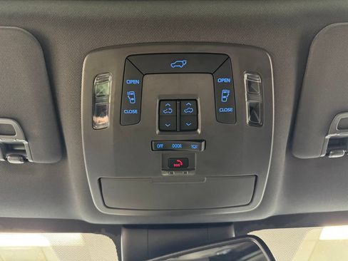 Used 2021 Toyota Sienna XSE FWD image 51