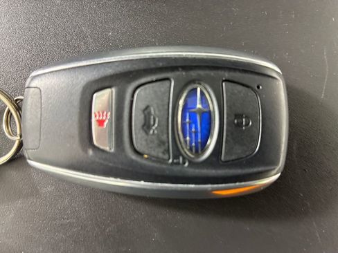 Used 2016 Subaru Outback 3.6R Limited image 36